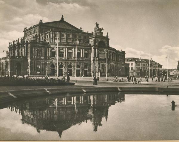 Königliches Hoftheater Dresden. Arbeitsort Ernst v. Schuchs