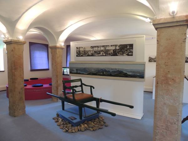 Blick in den Ausstellungsraum im Lohengrinhaus